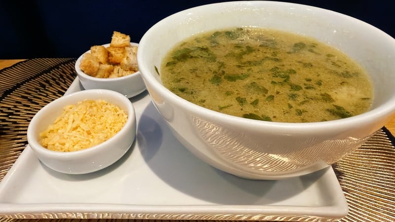 Sopa de Capeletti